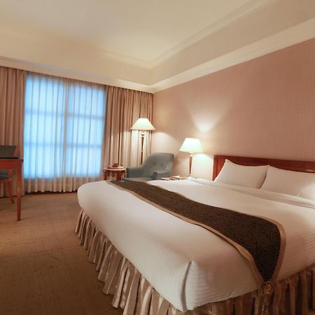 Yilan Grand Boss Hotel מראה חיצוני תמונה