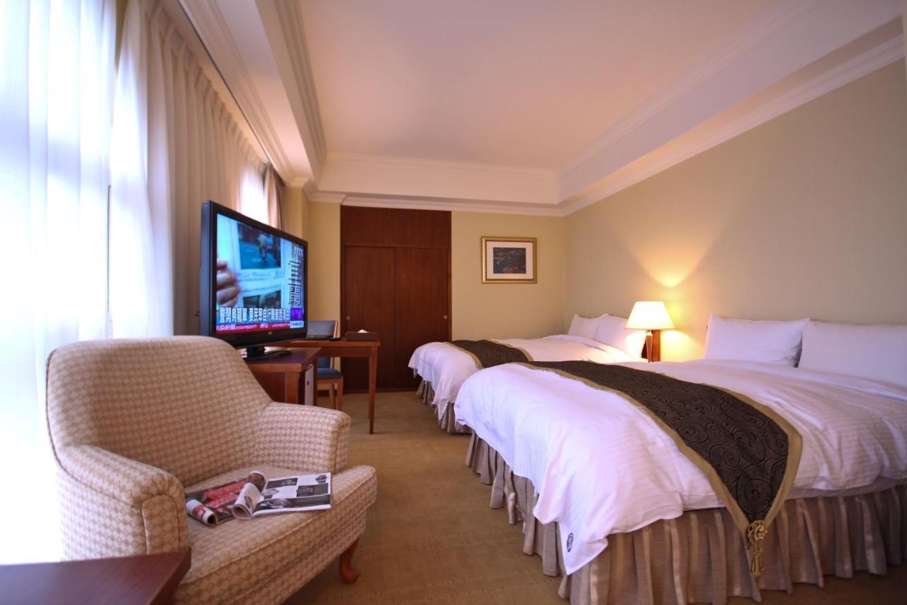 Yilan Grand Boss Hotel מראה חיצוני תמונה