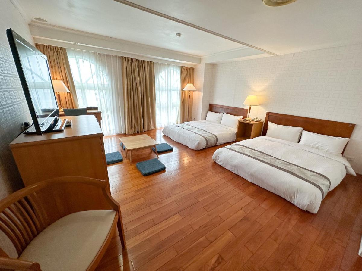 Yilan Grand Boss Hotel מראה חיצוני תמונה