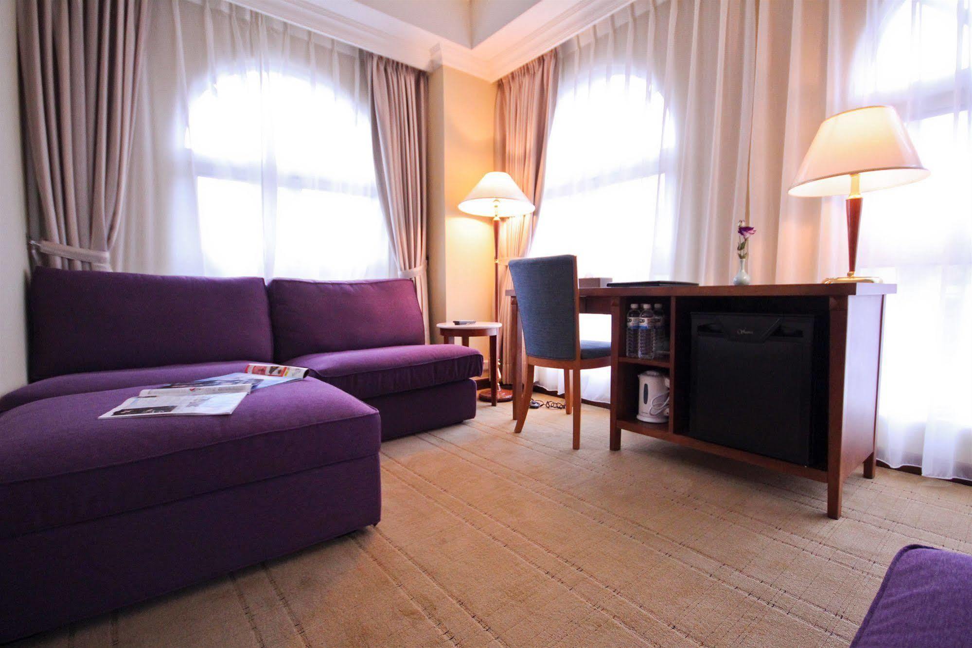 Yilan Grand Boss Hotel מראה חיצוני תמונה