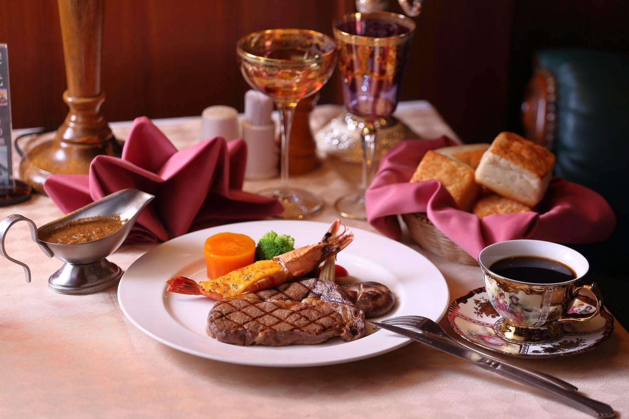 Yilan Grand Boss Hotel מראה חיצוני תמונה
